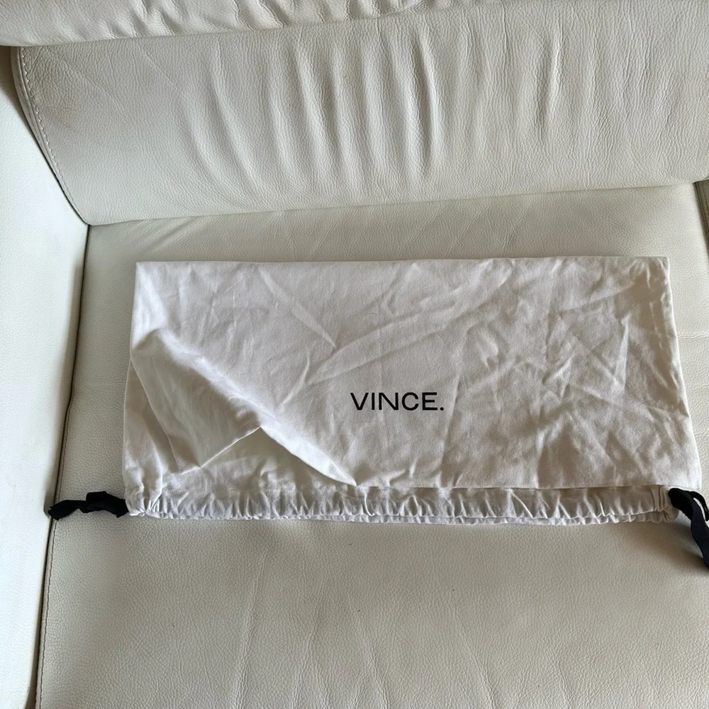 VINCE Big Dust bag with drawstring for Hand Bag Size 23 3/4”/ 23”. Canvas